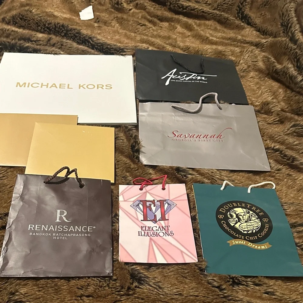 Assorted Designer 5 Gift Bags & 2 Gift Boxes
